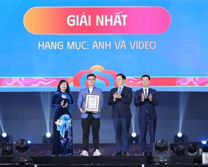 Happy Vietnam 2025 honours inspiring photos, videos